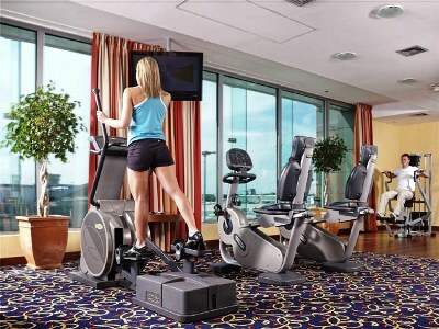 Hotel Courtyard By Marriott Warsaw Airport