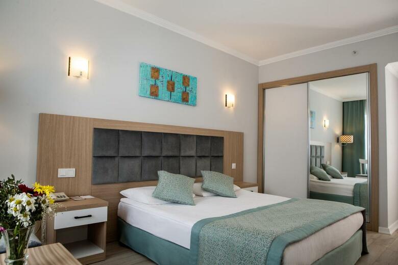 Hotel Adonis