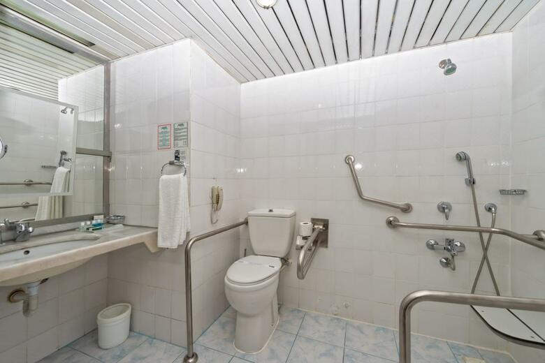 Hotel Adonis