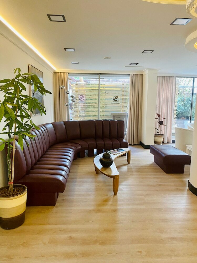 Hotel Savk