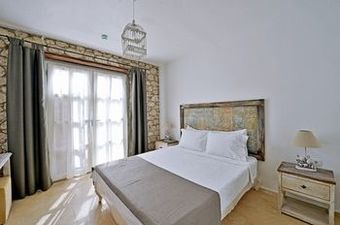 Bay C Hotel