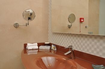 Grand Asya Hotel