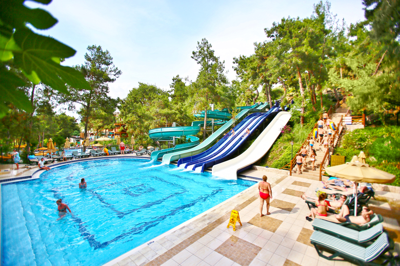 Utopia World Hotel