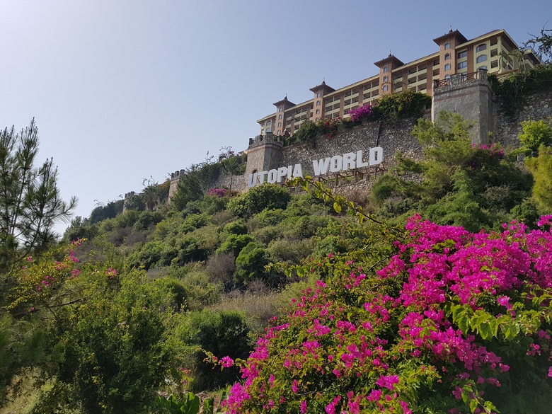 Utopia World Hotel