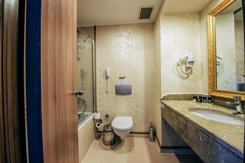 Utopia World Hotel
