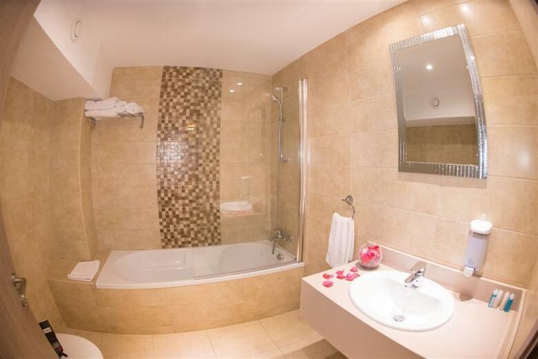 New Famagusta Hotel