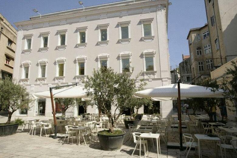 Hotel Design Hostel One