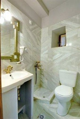 Melanthi Traditional Hotel