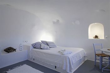 Hotel Aghios Artemios Traditional Houses