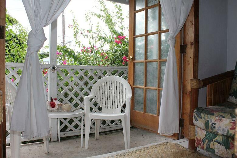 Tingum Village Hotel