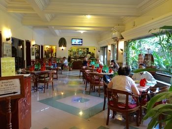 Goldiana Hotel