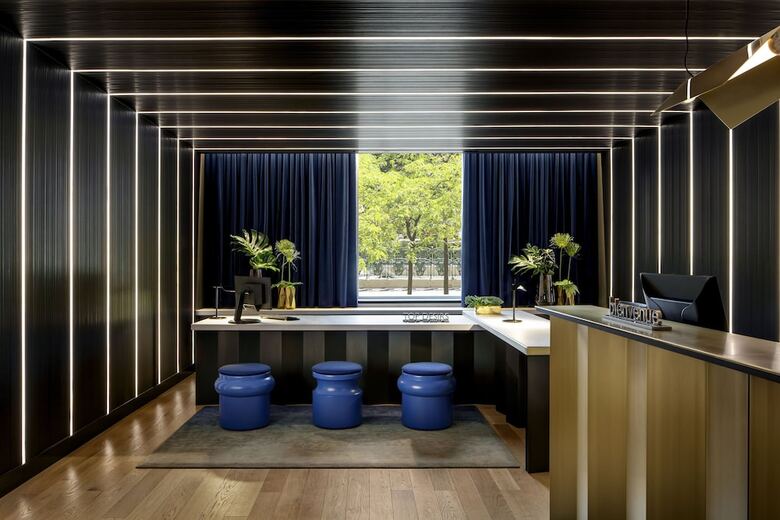Hotel W Montreal