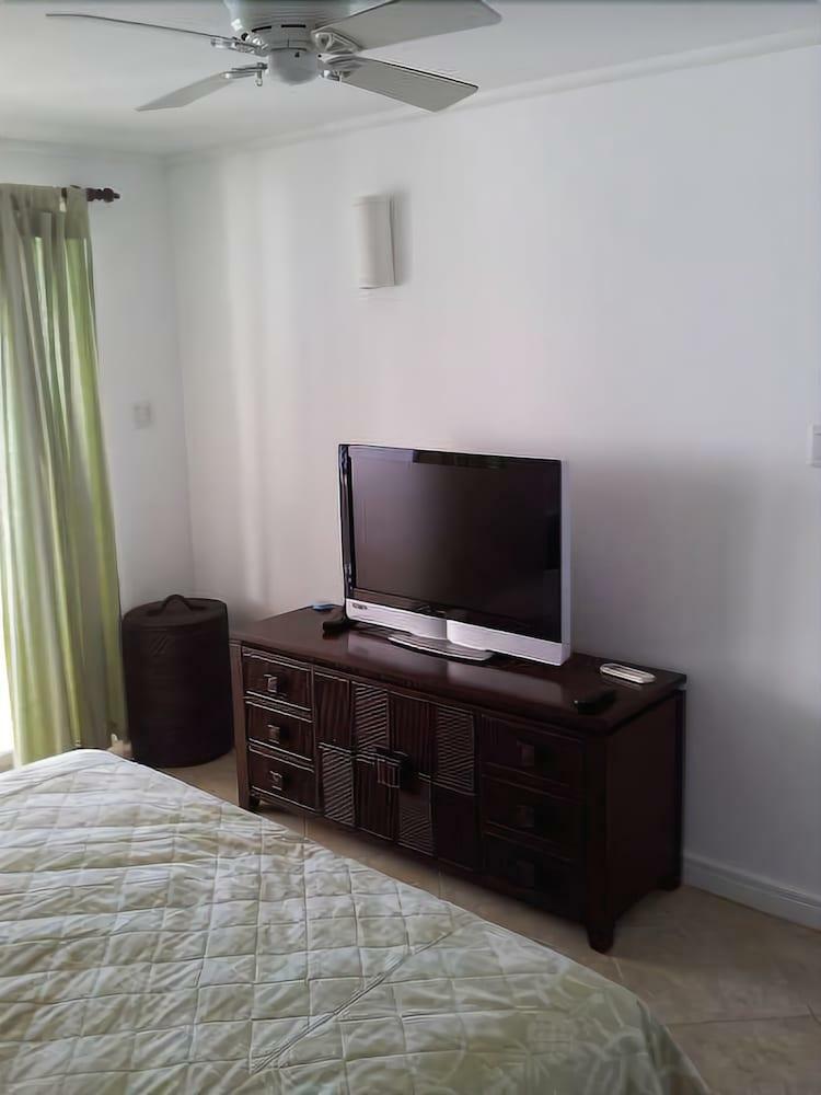 Hotel South Ocean Villa 402