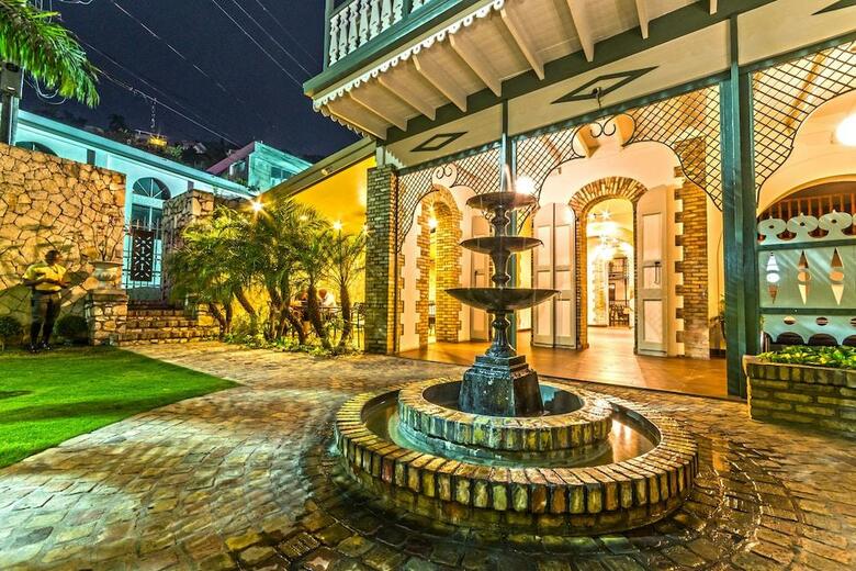Kinam Hotel