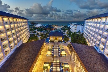 Hotel Royalton White Sands All Inclusive