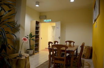 Albergue Father�s Guest House