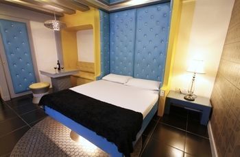 Hotel Victoria Court North Edsa