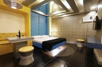 Hotel Victoria Court North Edsa