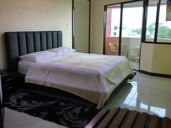 Aparthotel Manila Bay Serviced Apartments