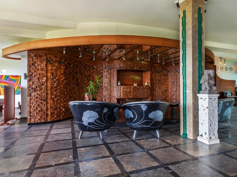 Hotel Dreamland Luxury Villas And S