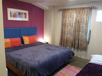 Hotel 86 Guest House