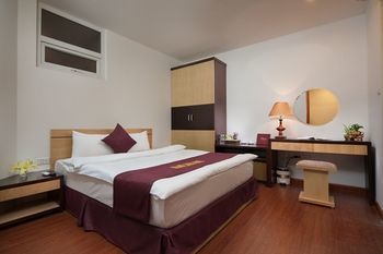 Brandi Sakura Hotel