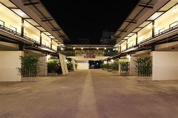 Bearing 26 Hotel