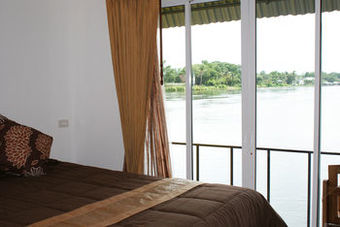 Hotel Tara Floating Raft Kanchanaburi