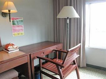 At Ayutthaya Hotel