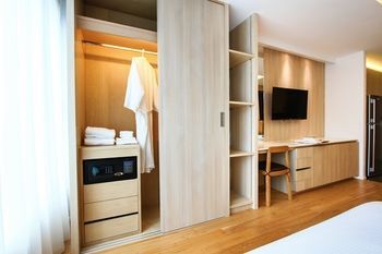 Aparthotel Balcony Seaside Serviced Apartments