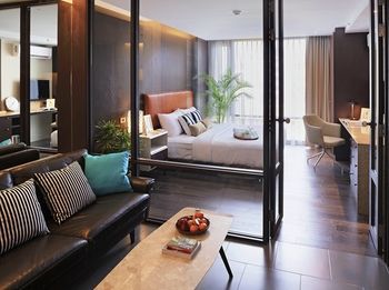 Aparthotel Balcony Courtyard Serviced Apartments