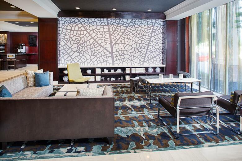 Hotel Dallas Marriott Suites Market Center