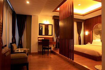 Hotel Suhim Portico