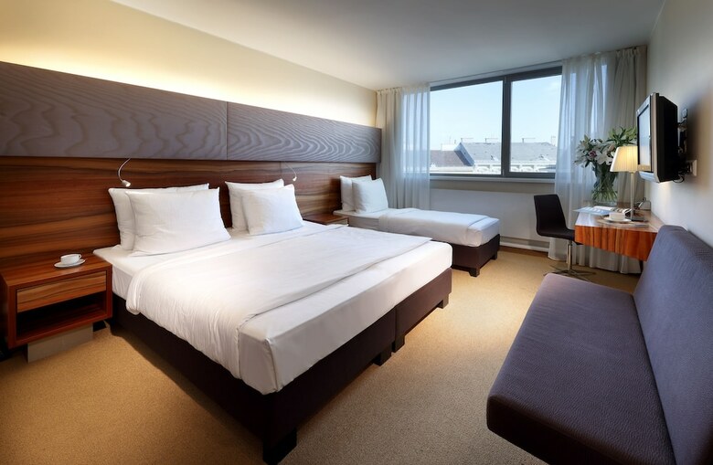 Hotel Eurostars Embassy