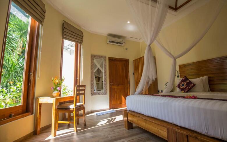Puri Sari Beach Hotel
