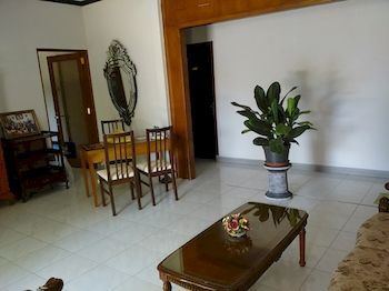 Hotel Santo Guest House