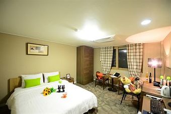 W Tourist Hotel