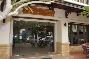 Vong Kham Sene Hotel