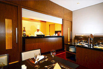 Golden Tulip Suites Dubai
