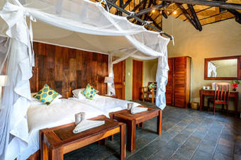 Posada Namushasha River Lodge