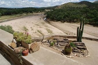 Posada D�sternbrook Safari Guest Farm