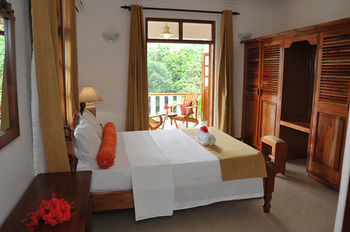 La Fontaine Holiday Apartments