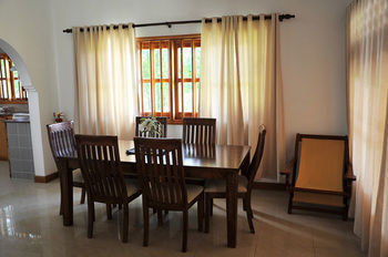 La Fontaine Holiday Apartments