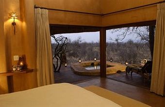 Posada Rhulani Safari Lodge