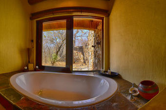 Posada Motswiri Private Safari Lodge