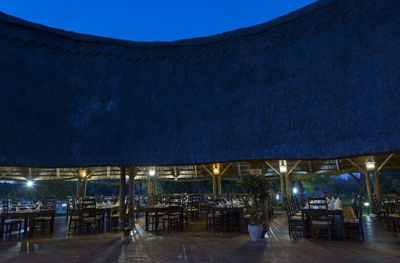 Hotel A'zambezi River Lodge