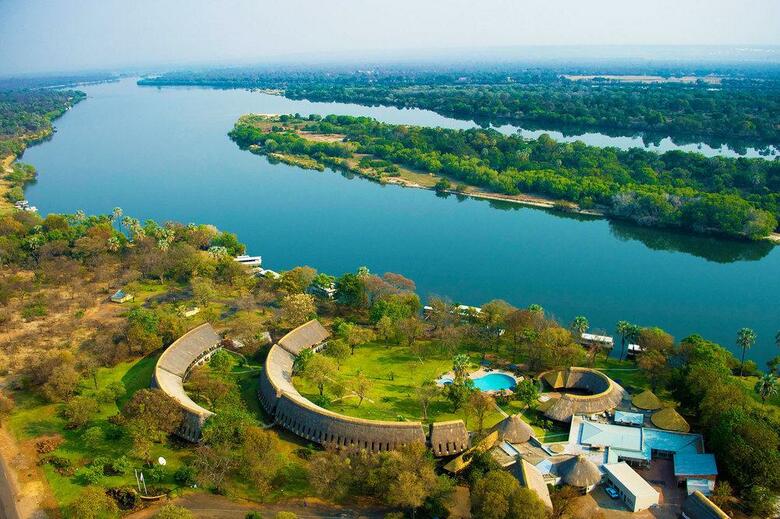 Hotel A'zambezi River Lodge