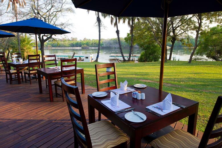 Hotel A'zambezi River Lodge