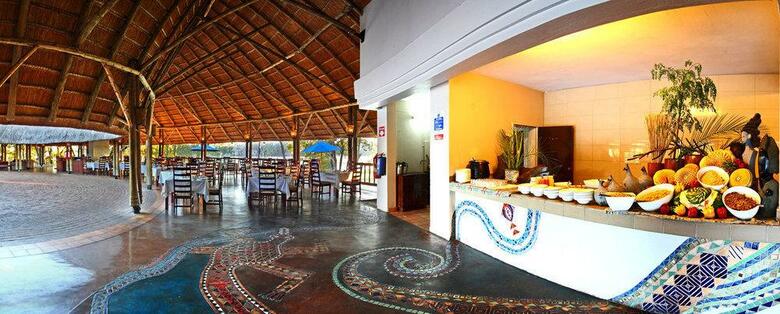 Hotel A'zambezi River Lodge