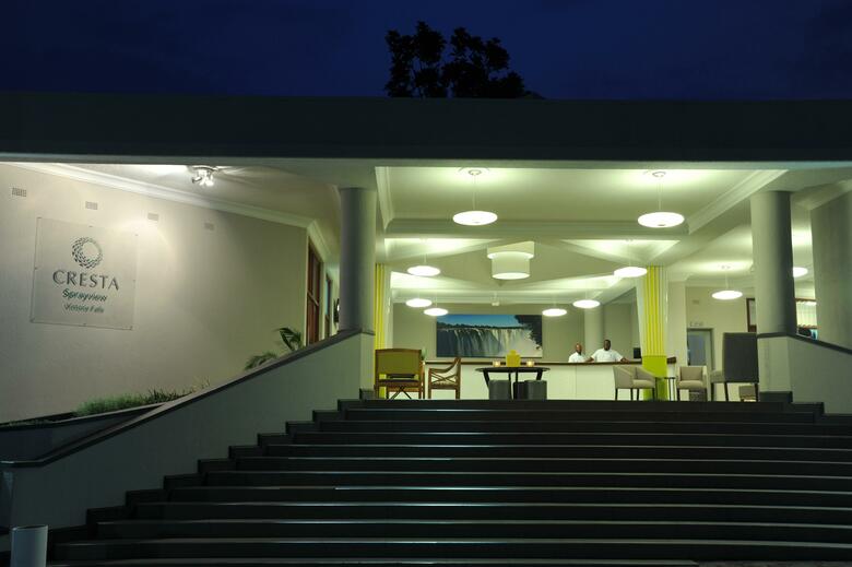 Hotel Cresta Sprayview